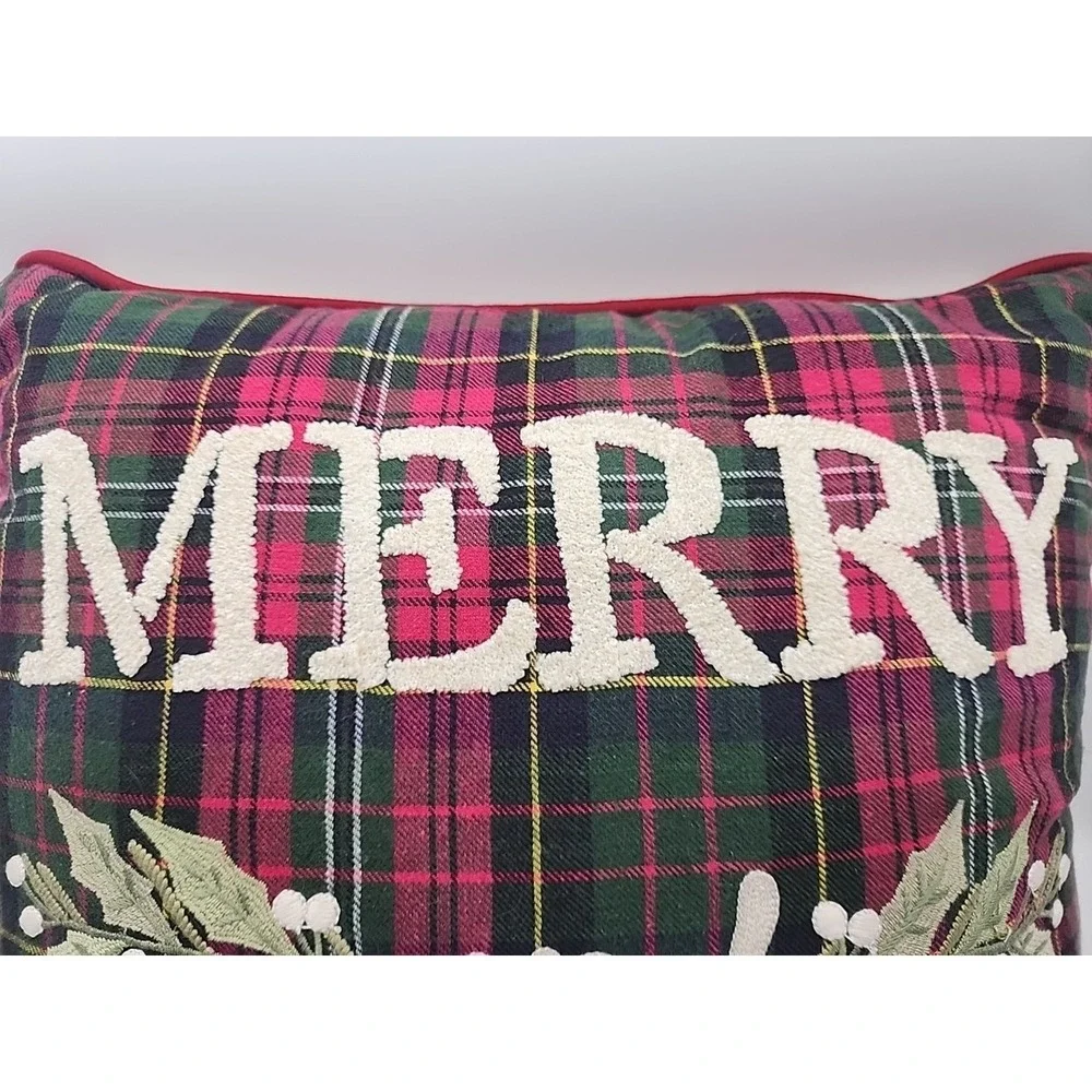 PIER 1 MERRY and BRIGHT Holly Sprig THROW PILLOW Red And Green Plaid 18